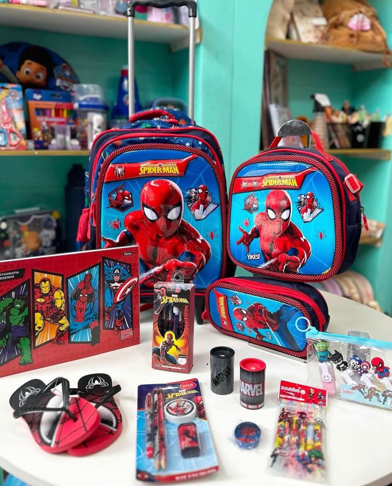 KIT ESCOLAR COMPLETO 🎒