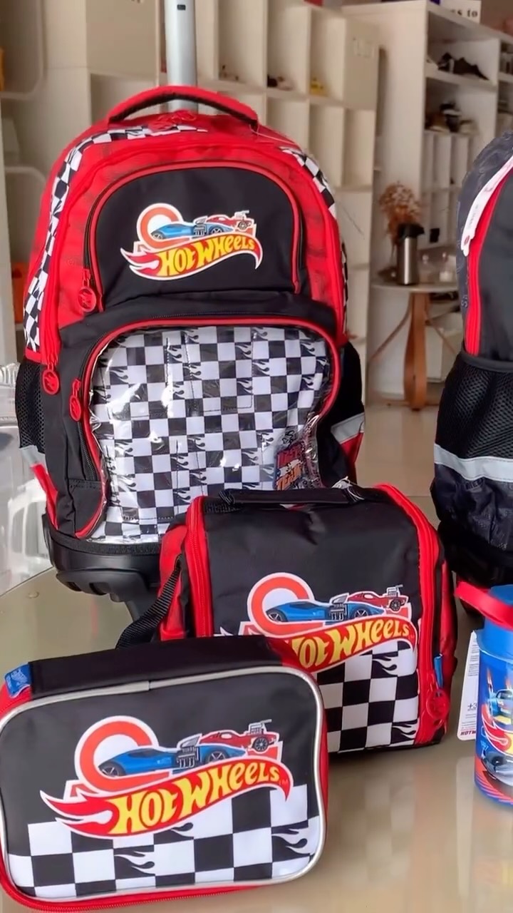 KIT ESCOLAR COMPLETO 🎒